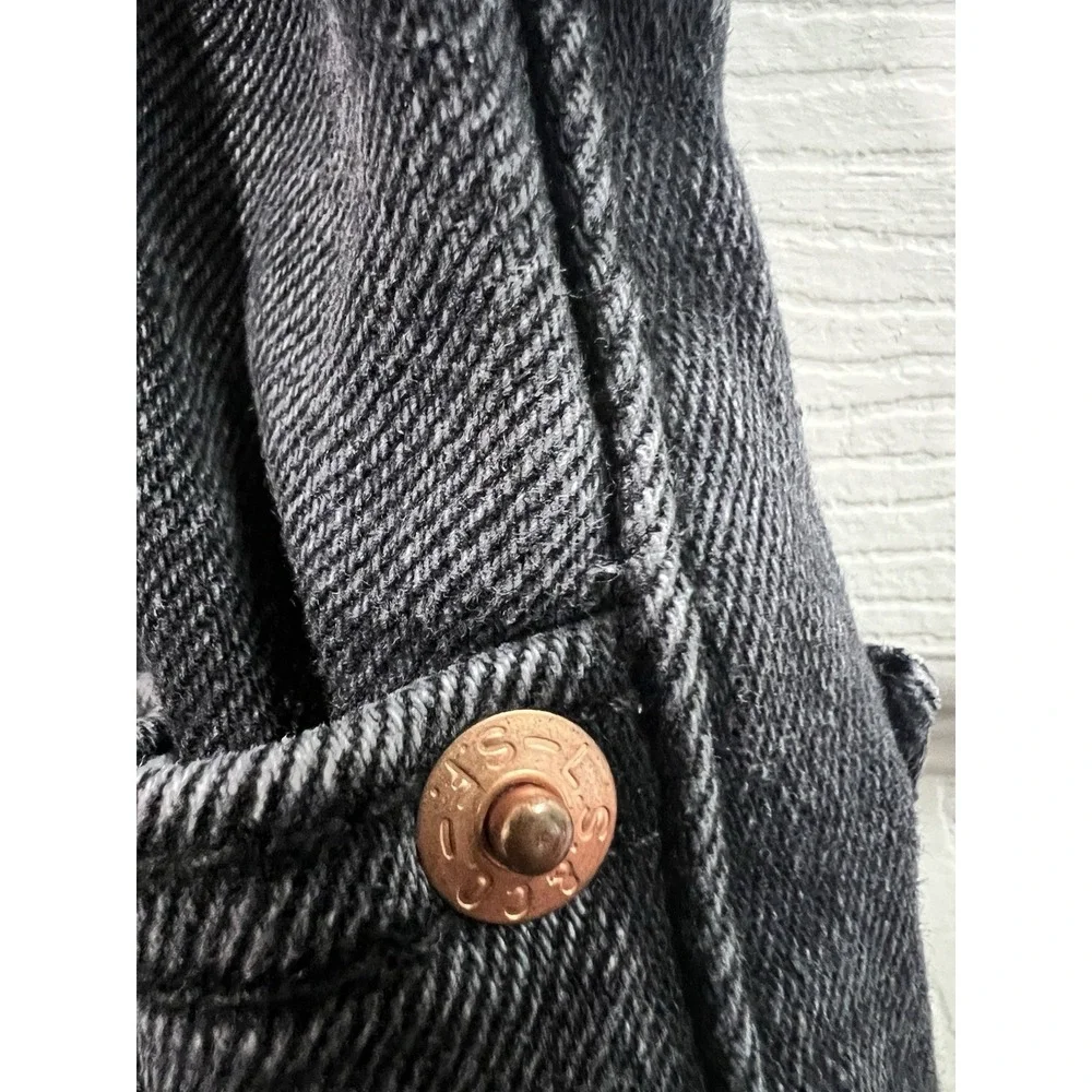 Levis levi mens